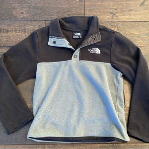 North Face pullover sweashirt
